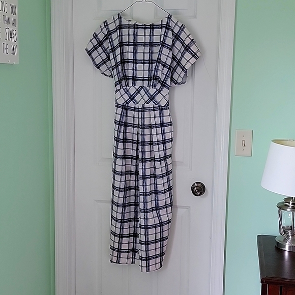 Closet Cap Sleeve Midi Dress In Check - Picture 2 of 6